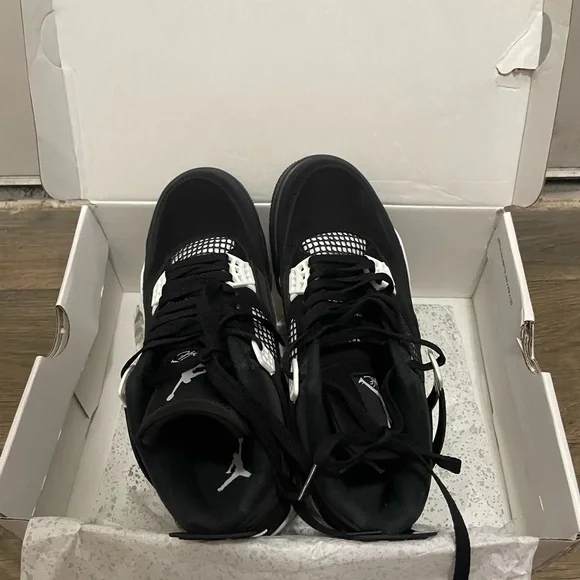 Jordan Black and White Athletic Sneakers Sleek Design JORDAN Air 1 Low DC0774 101 - Shiekh main image 4